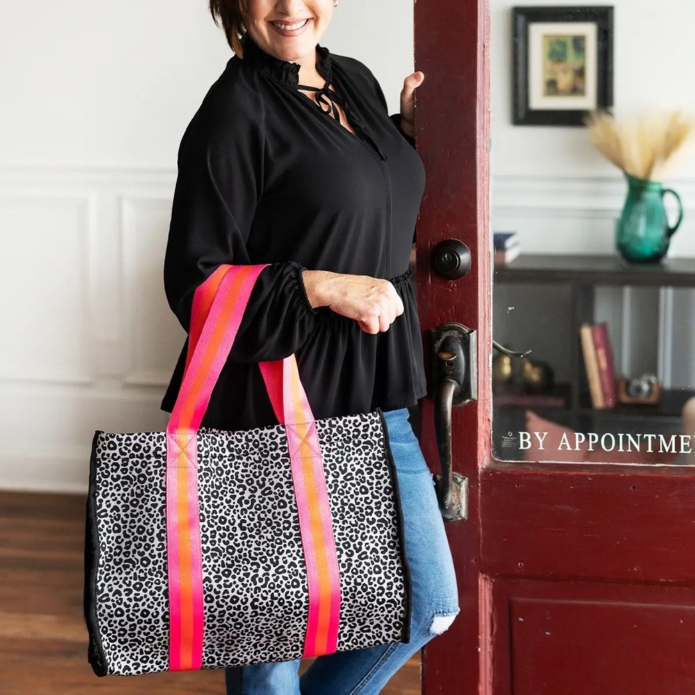 Hot Pink & Coal Leopard Neoprene Tote - Picture 3 of 4